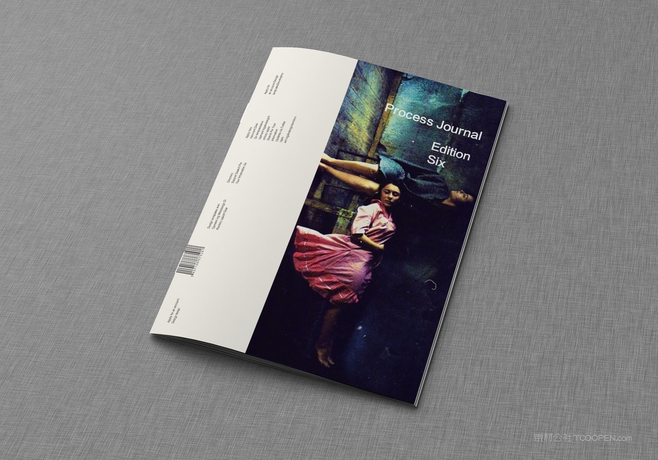 简约灰色调宣传册企业画册封面样机正面