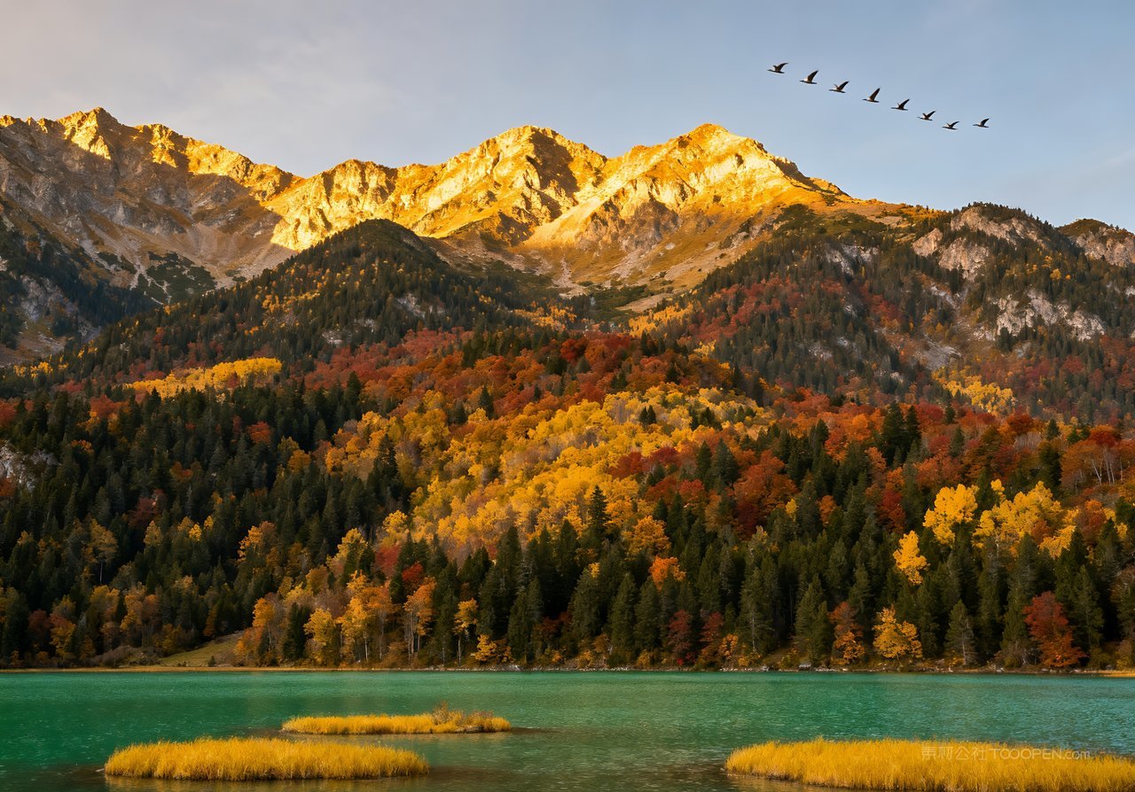 山峰秋季唯美青山意境天空山水湖泊