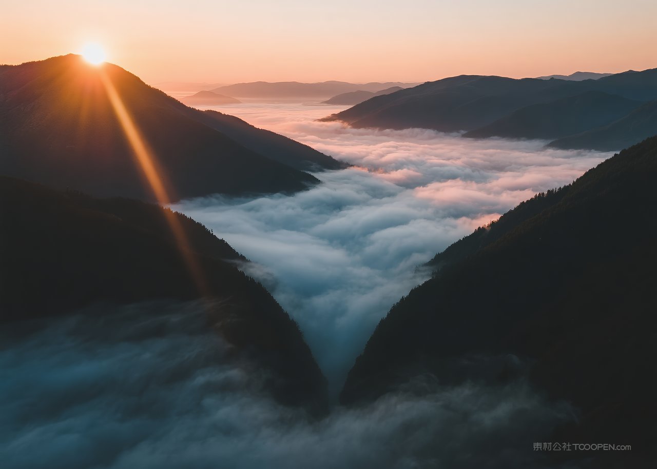 云层景观落日自然云彩唯美天空风景日落