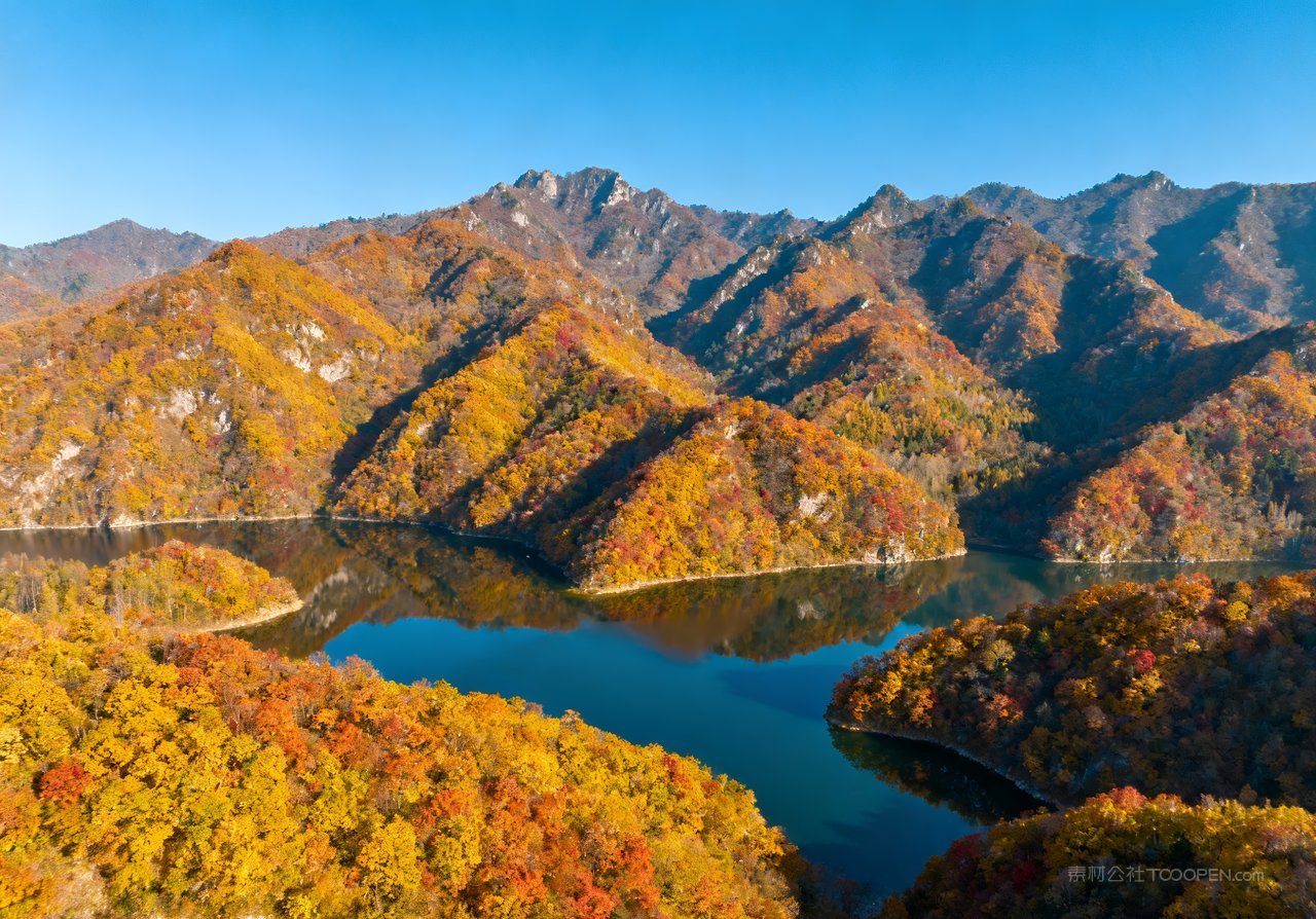 唯美湖泊青山意境山水秋天天空山峰