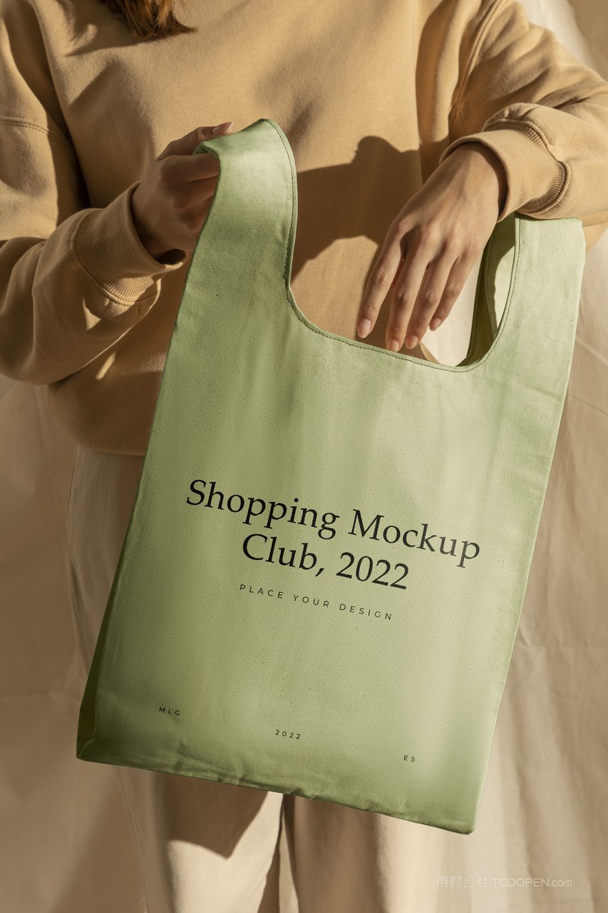手提袋环保购物袋实景场景样机 (5)