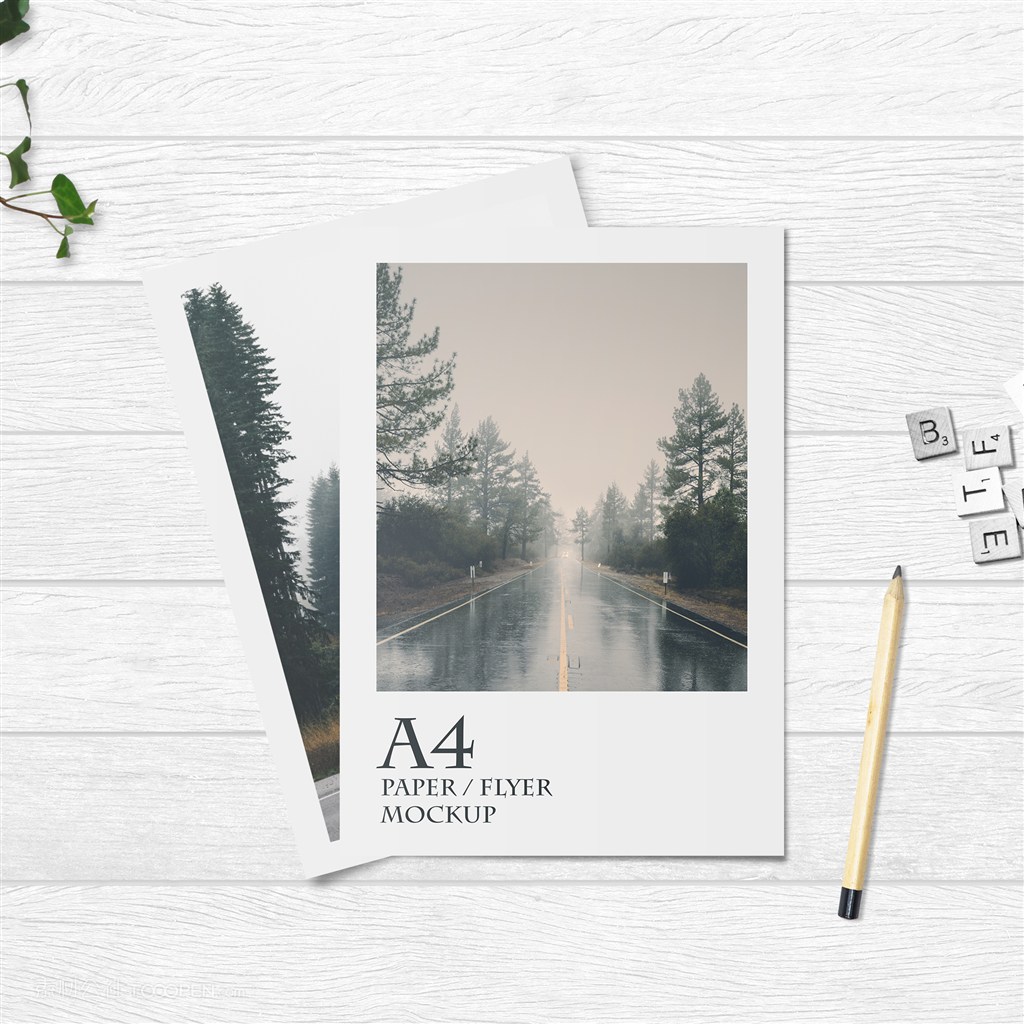 白色木板上的宣传单贴图样机