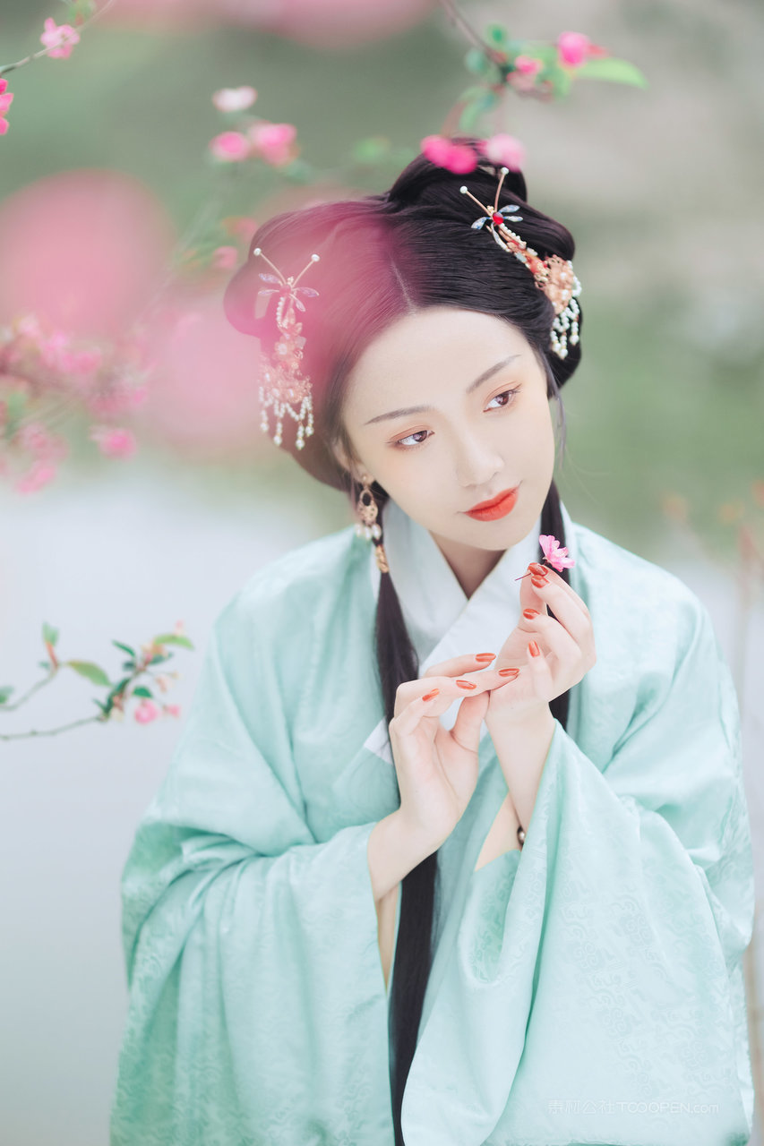 唯美意境古装汉服小姐姐高清女生头像图片大全