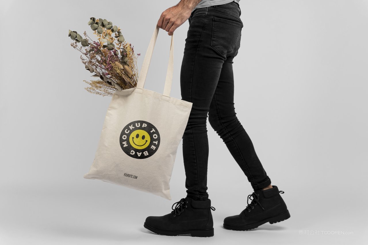 创意帆布包手提袋人提着帆布包场景样机 (2)