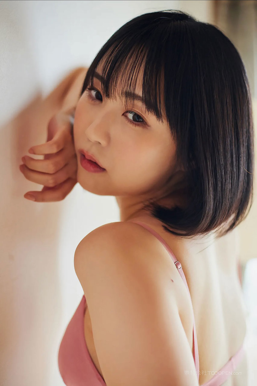 微胖人体艺术美女