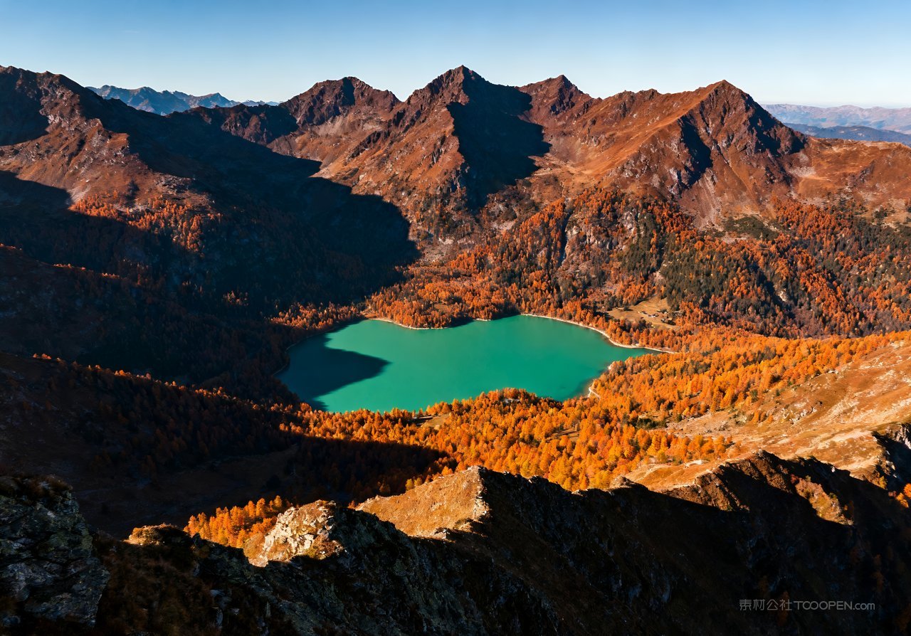 意境湖泊天空山水唯美青山秋天山峰