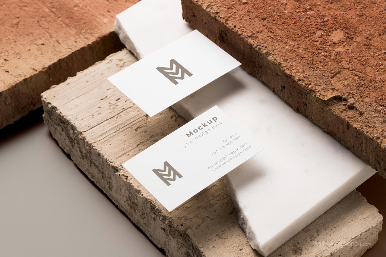 高档轻奢两张白色名片光影场景样机