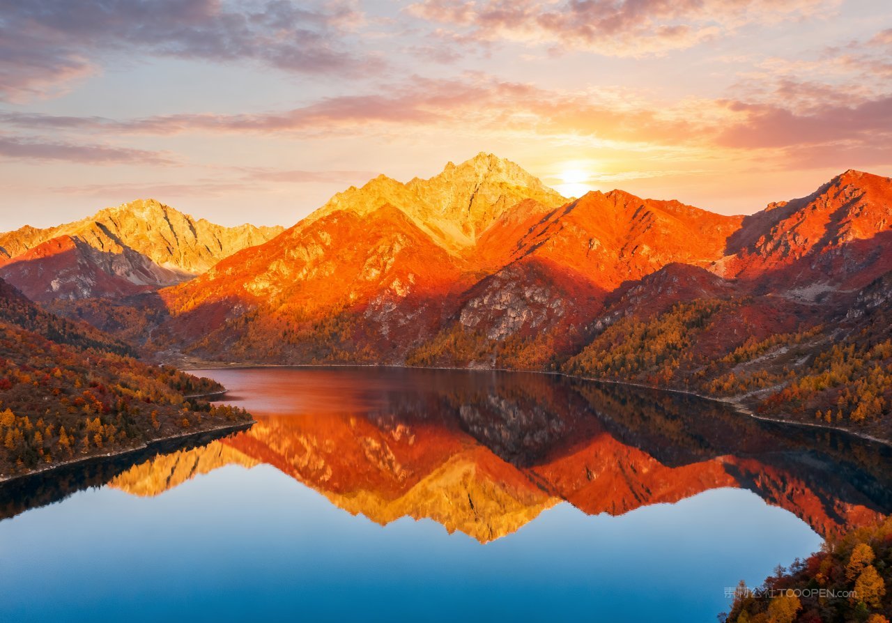 山峰秋天青山意境山水唯美天空湖泊