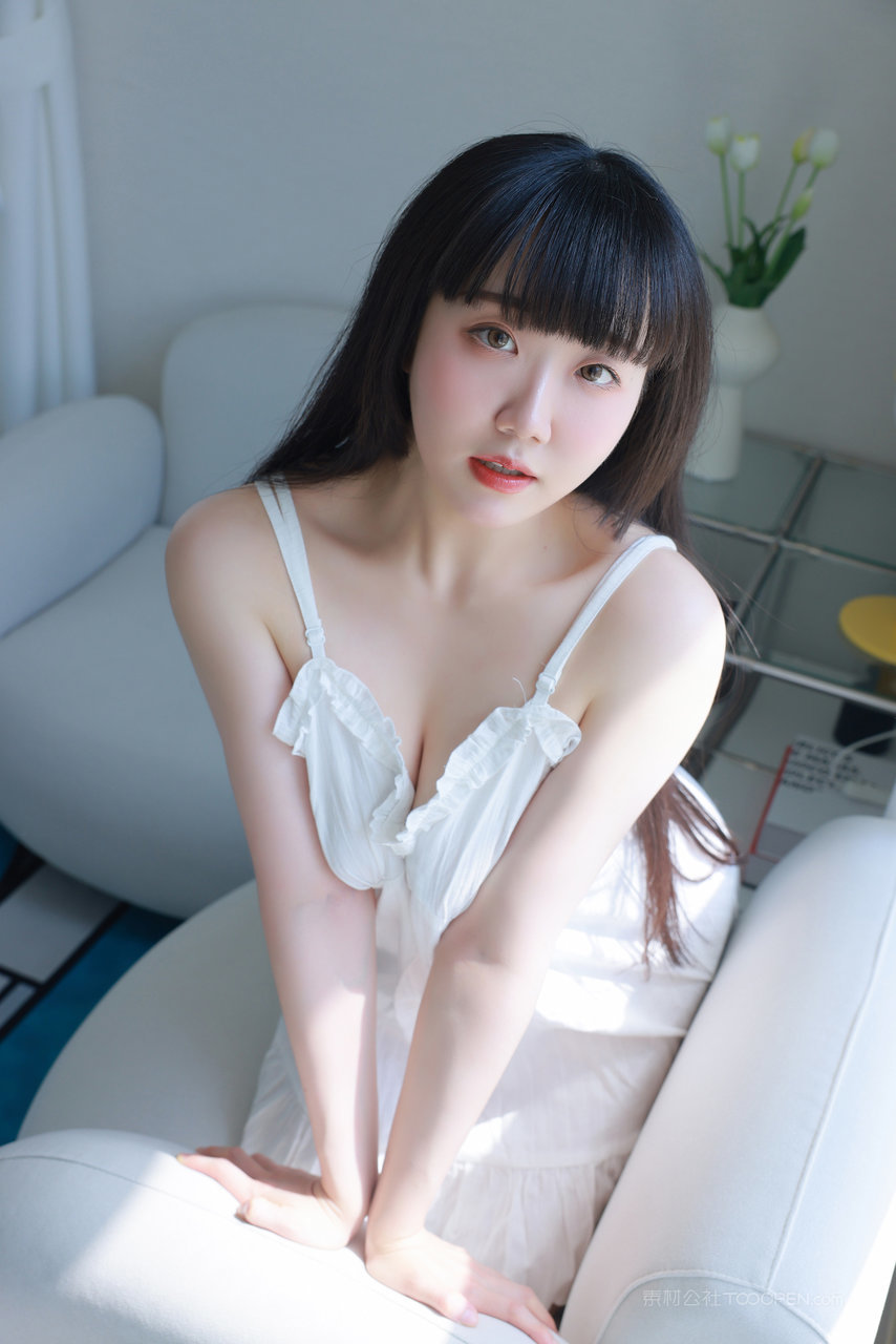 日韩在线美女图片