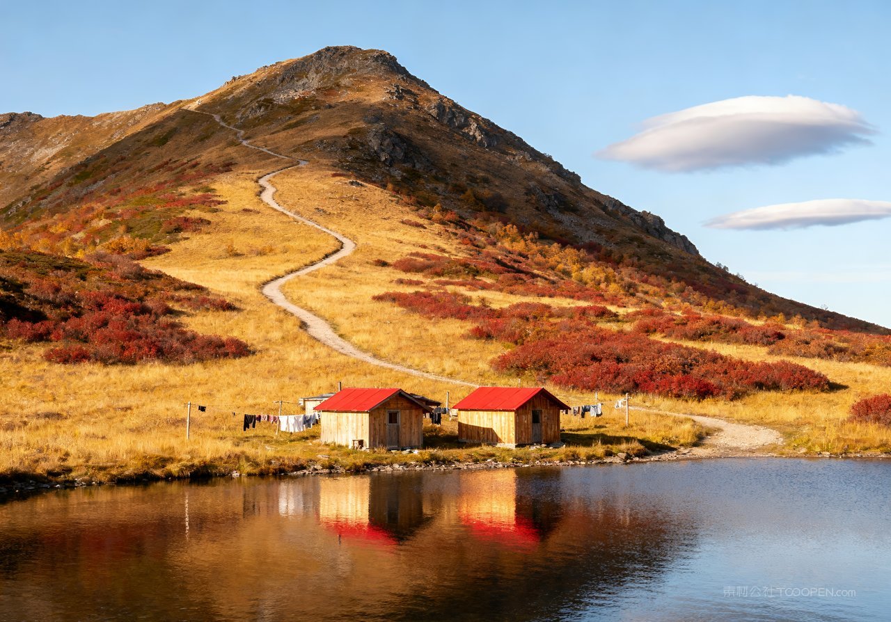 意境唯美天空秋天山峰湖泊山水