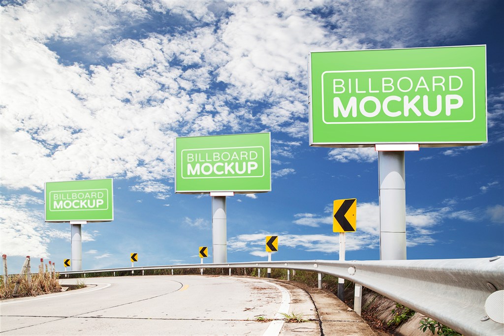 高速公路户外大型T牌广告牌样机图片下载