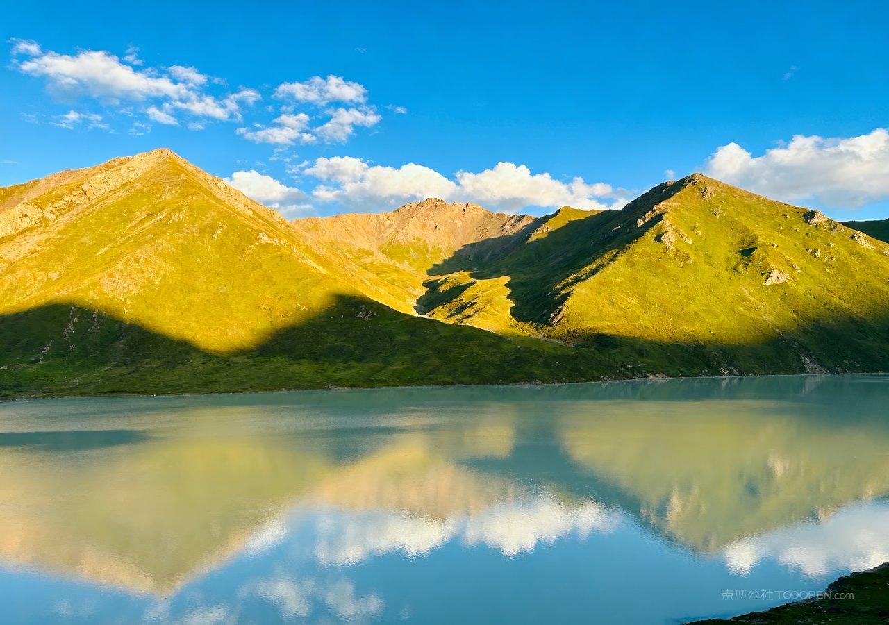风景群山山水唯美山峰天空湖泊