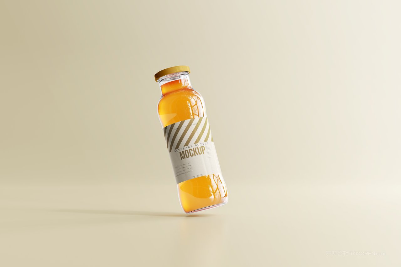 一瓶汽水果汁透明45度瓶子样机