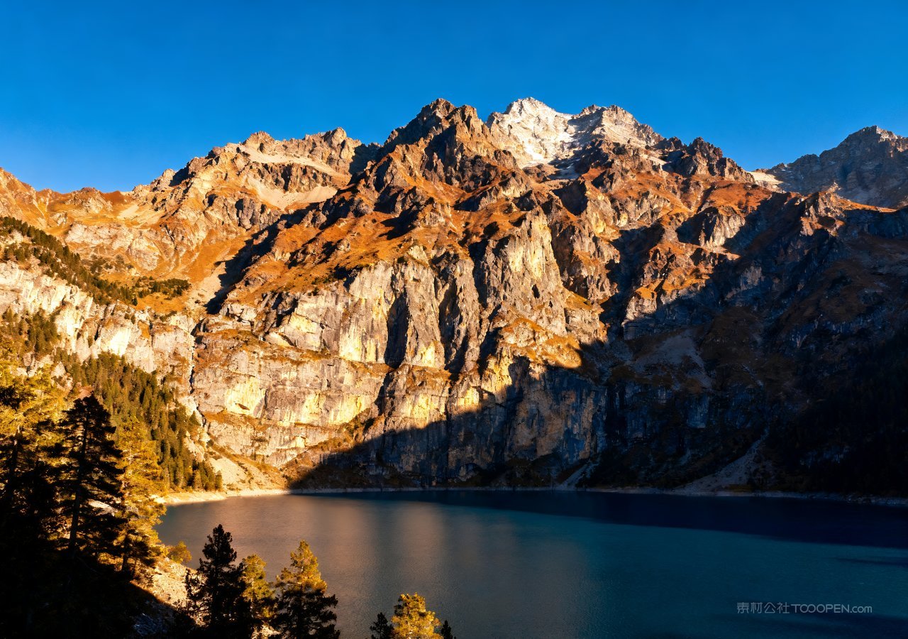 山水山峰天空群山湖泊风景唯美