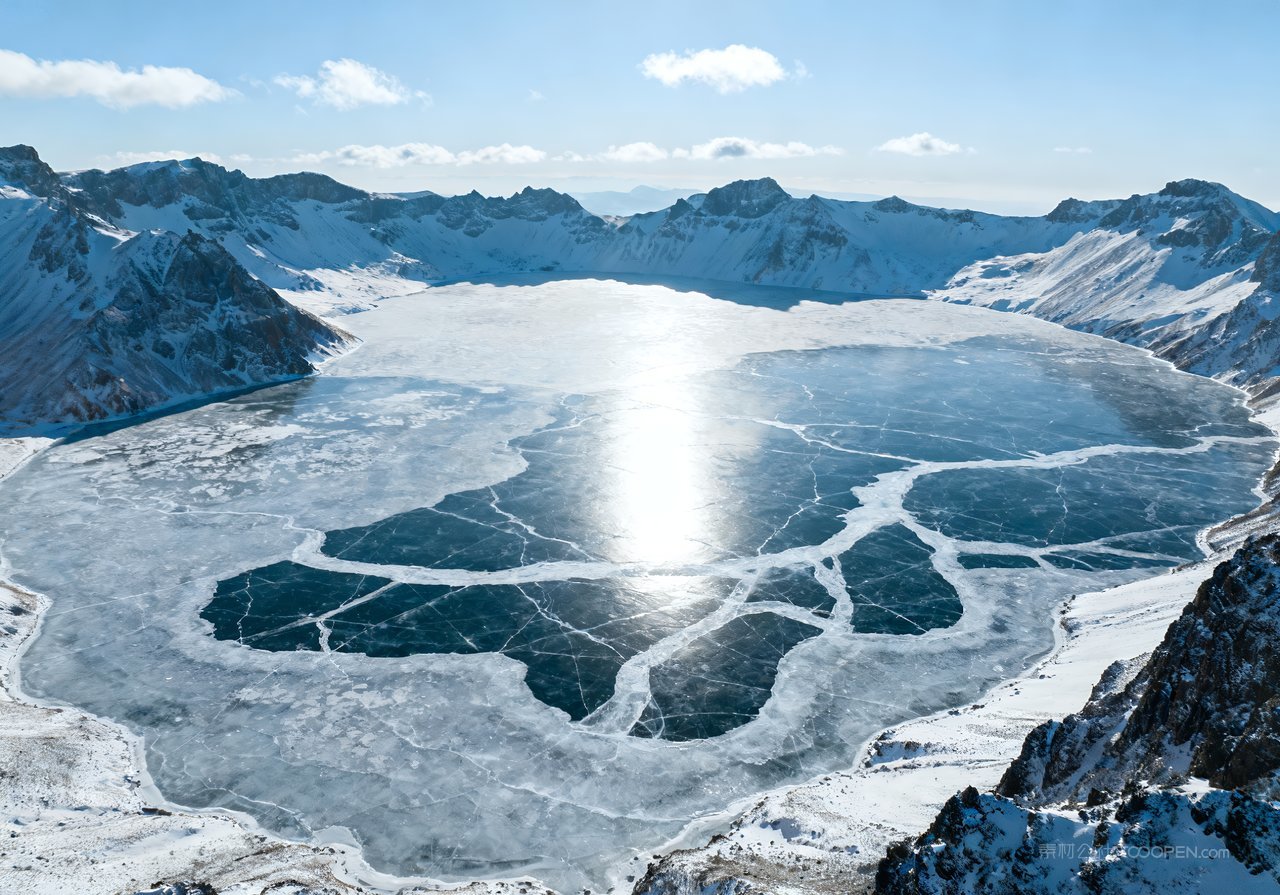 山水风景山峰冬天唯美冬季雪景自然河流