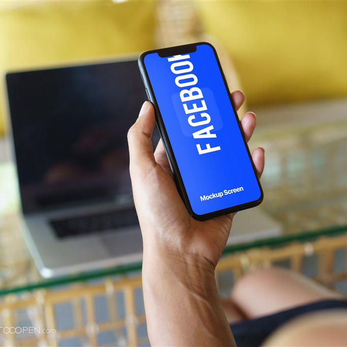 手持iphone11样机效果