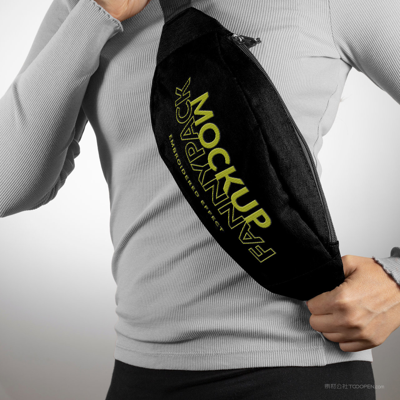 潮流女士斜挎包休闲腰包贴图样机