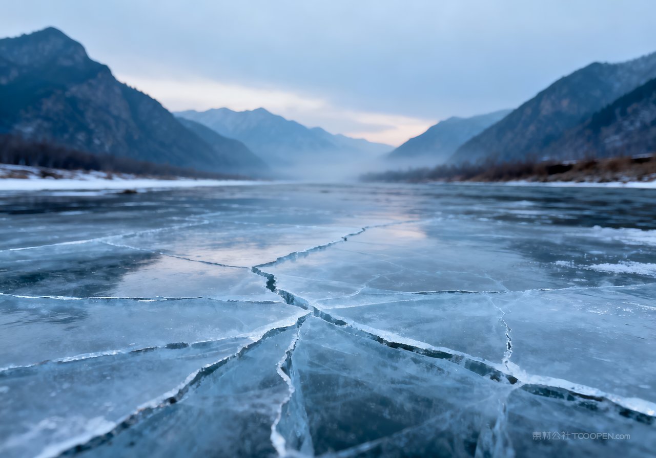 河流唯美雪景冬季山峰风景山水冬天