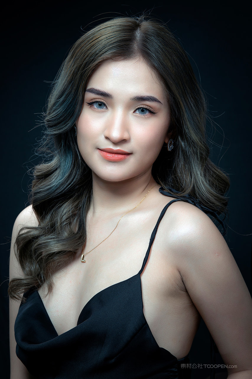 4K欧美极品高清人体艺术模特美女艺术照片