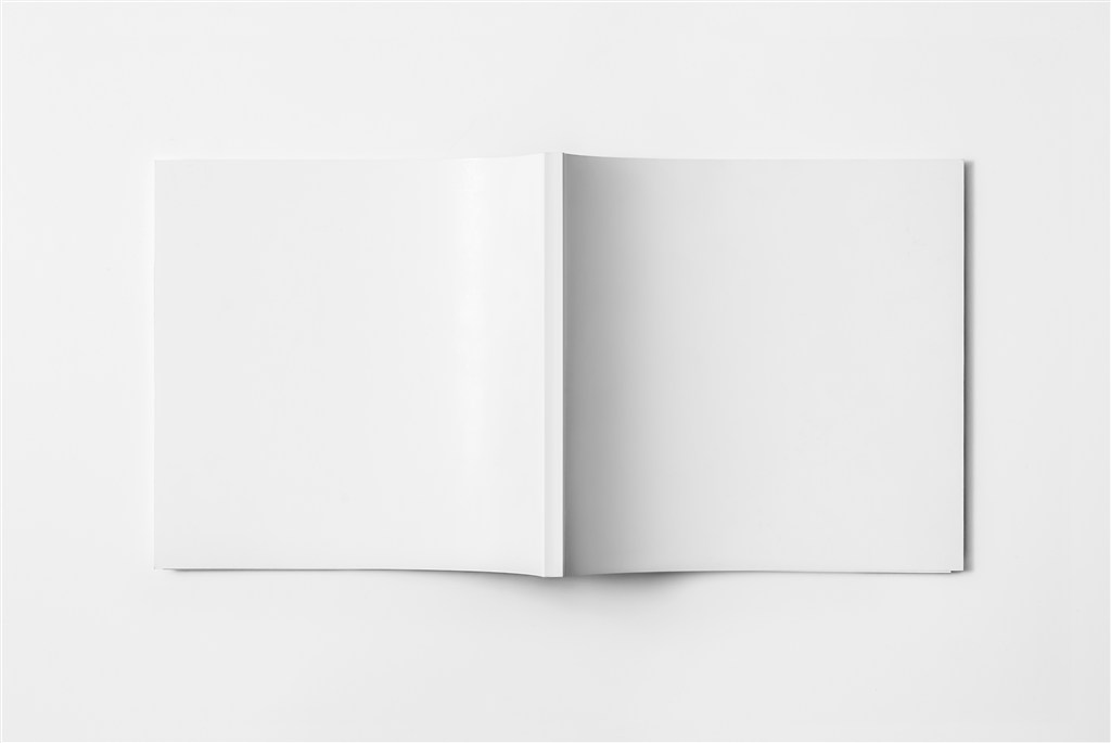厚方形画册杂志宣传册封面封底样机