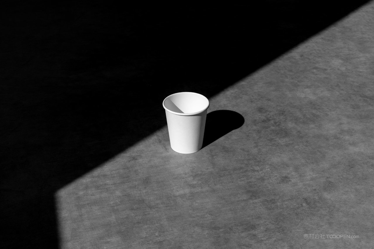 一个高级咖啡纸杯品牌一次性纸杯样机 (3)