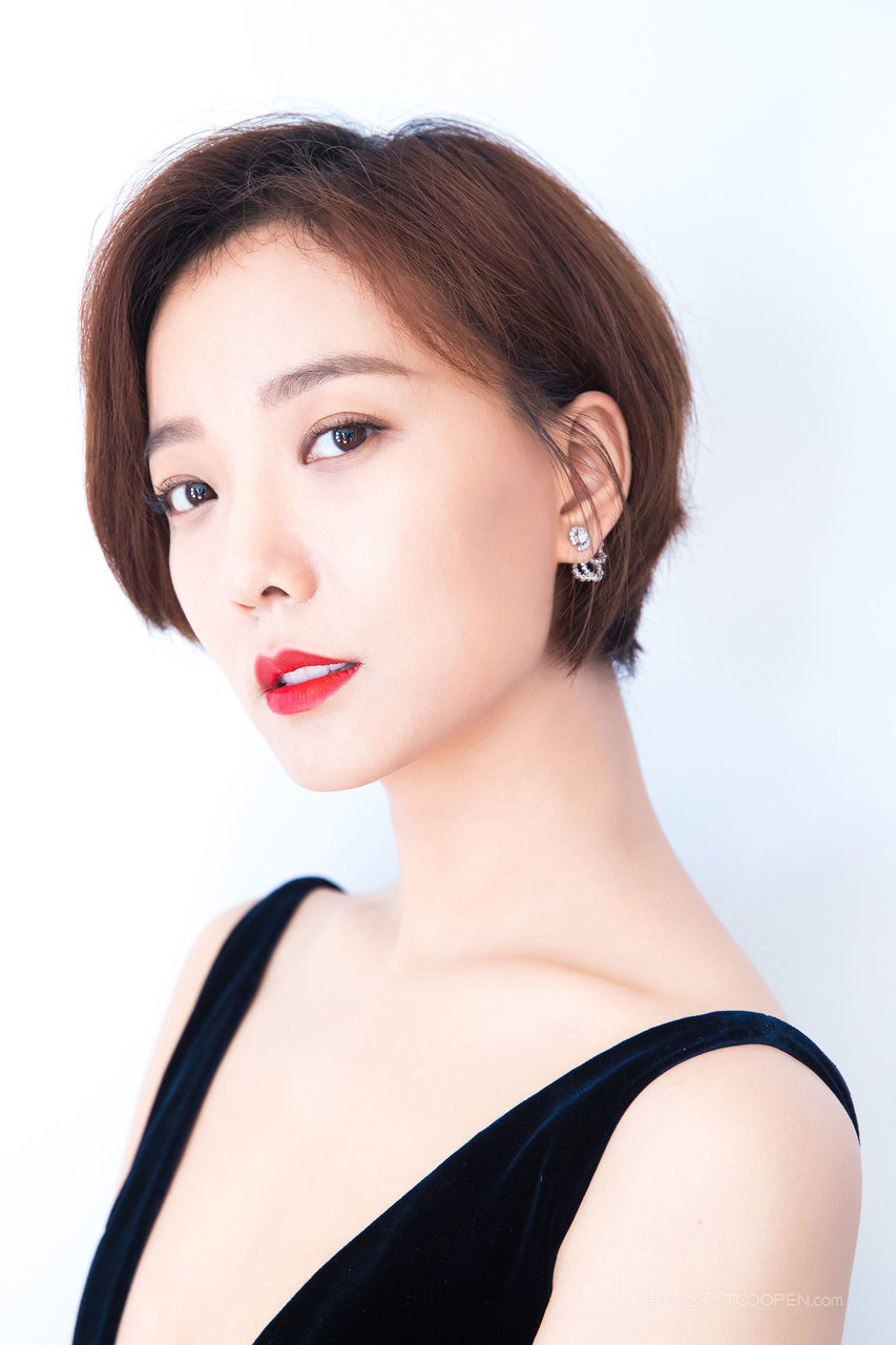 短发女明星照片