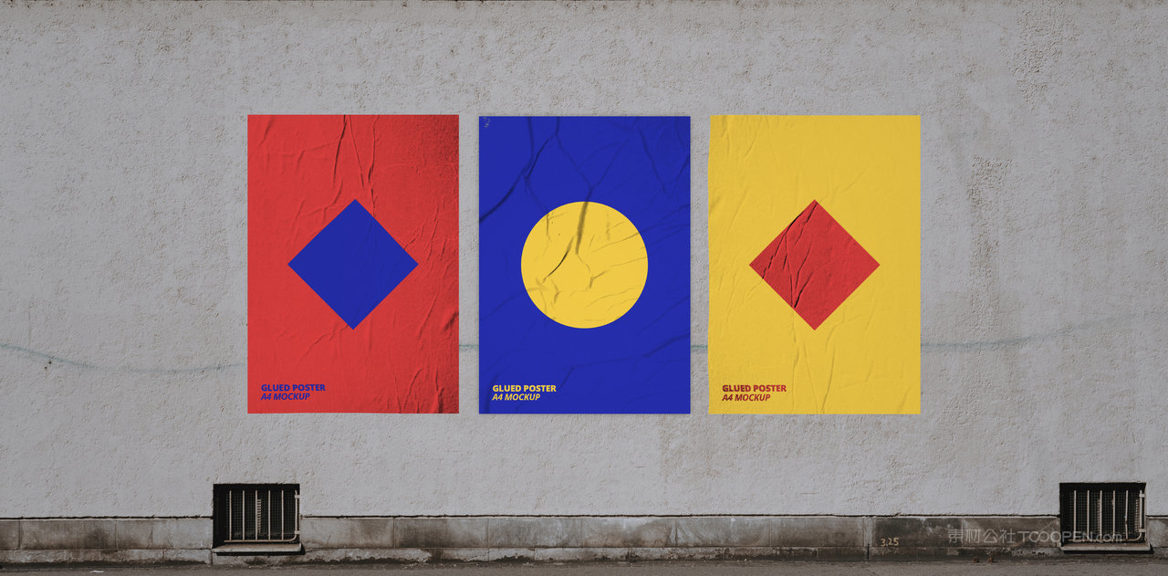 怀旧的白色墙面背景上的海报样机