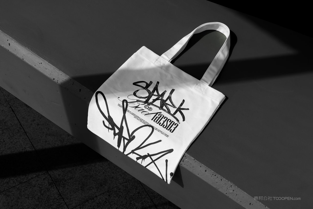 街头服装品牌vi模特卫衣t恤海报帽子海报吊牌ps贴图样机 (40)