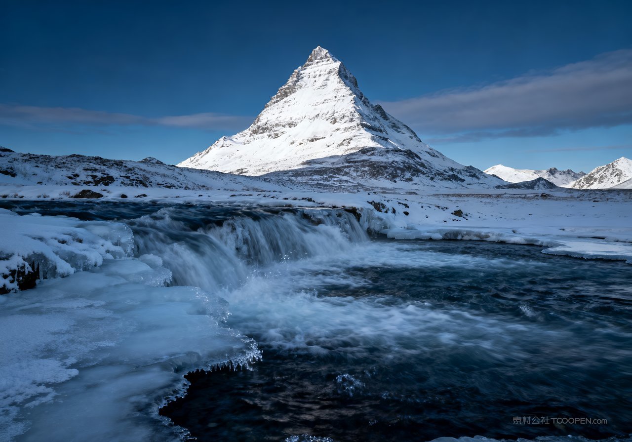 唯美河流雪景自然山水风景山峰冬季冬天
