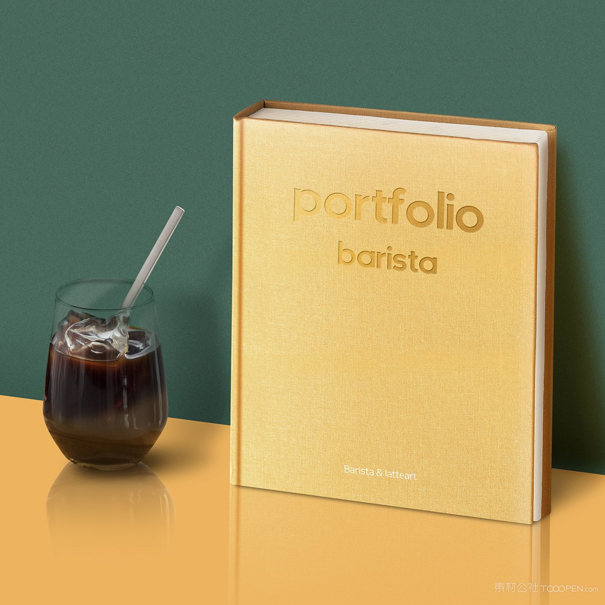 靠在墙上的黄色精装工作记事本样机