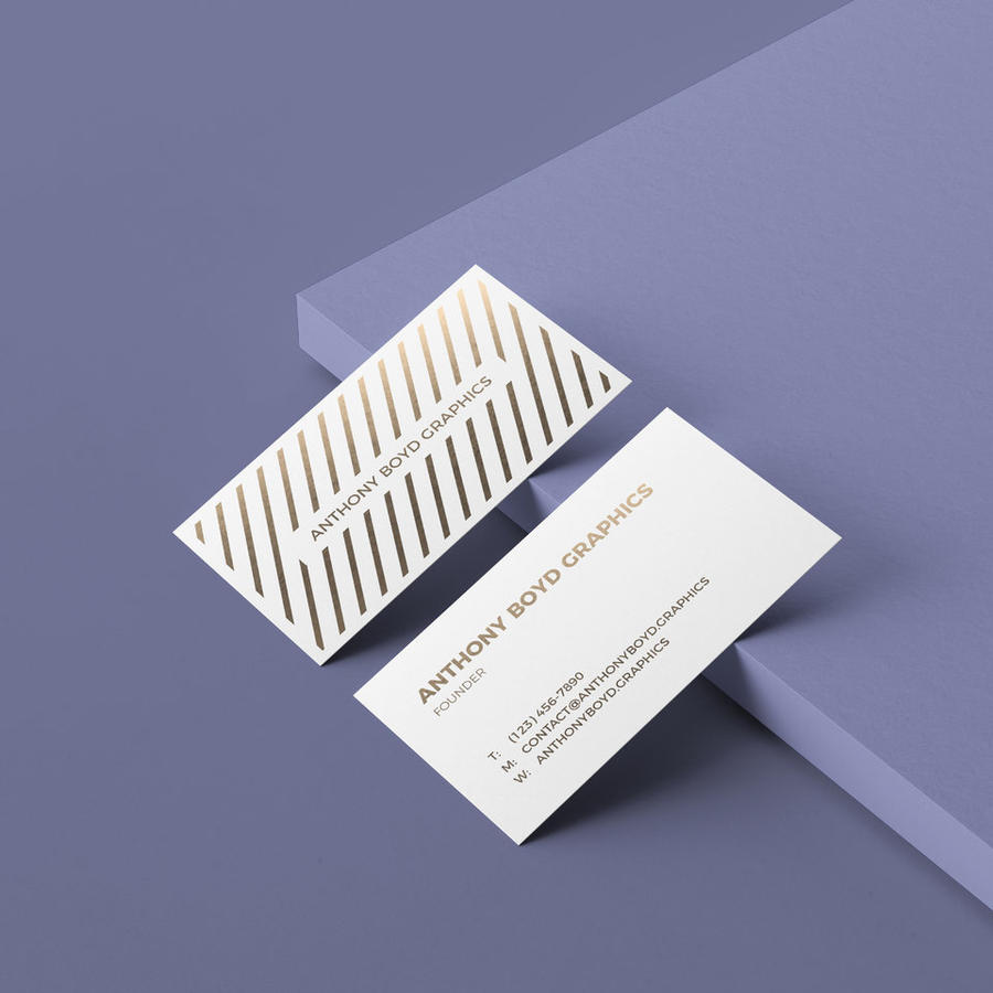 两张倾斜场景的名片样机