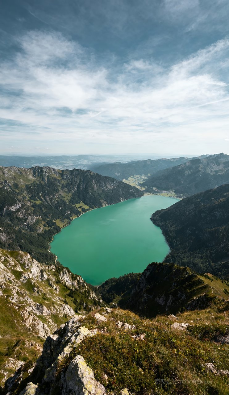 山峰唯美青山意境湖泊蓝天山水天空