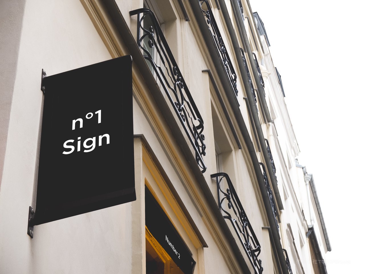 门头引导旗智能贴图样机  (2)