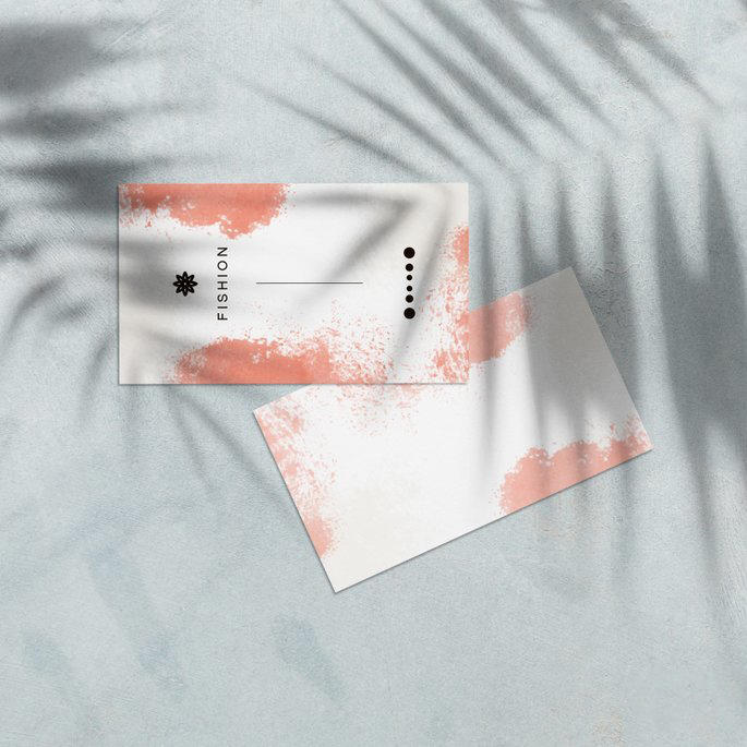 树叶光影下的彩墨名片贴图样机