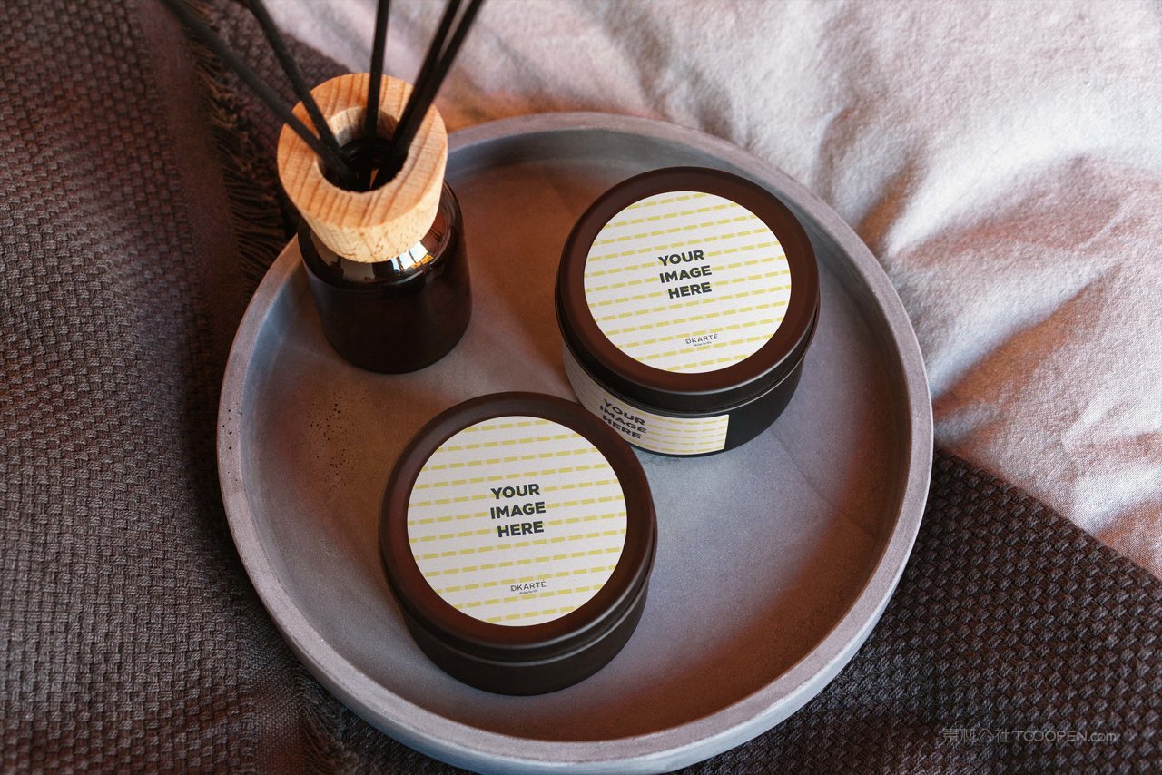 蜡烛香薰玻璃杯样机