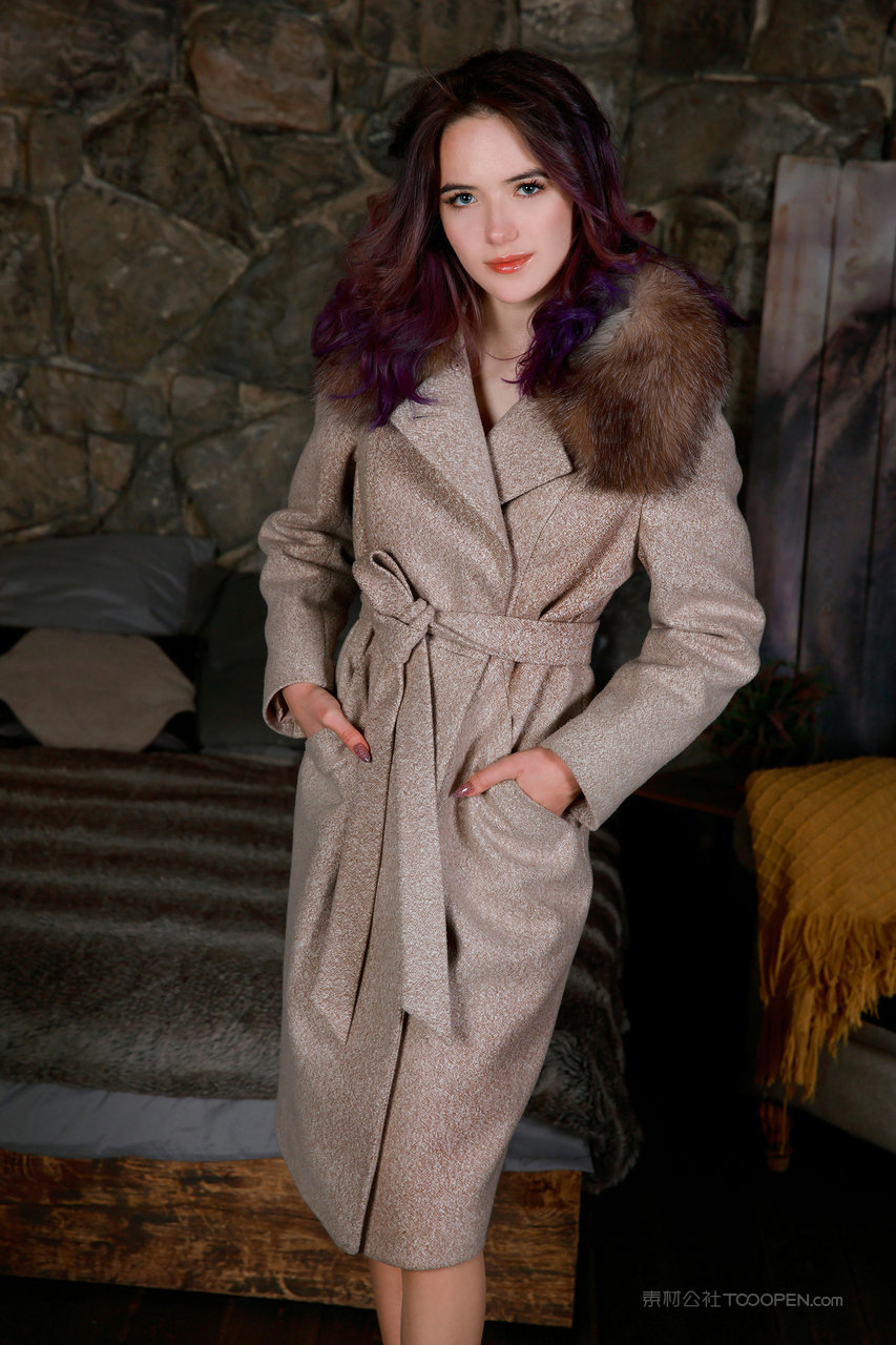 穿大衣的欧美模特高清图片