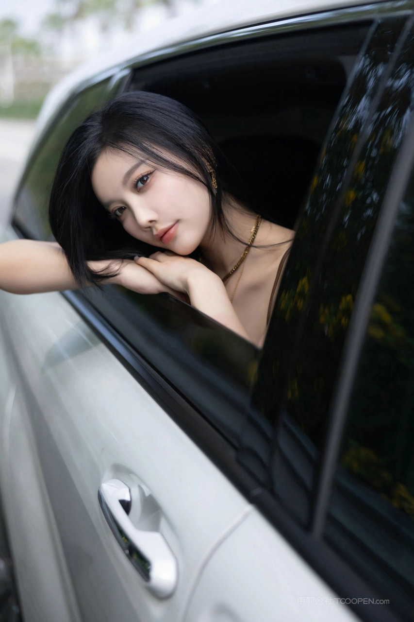 秀人网高颜值女神杨晨晨高清美女写真图片大图