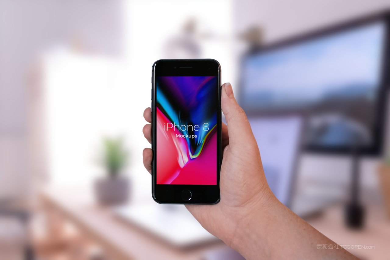 手拿手机场景样机