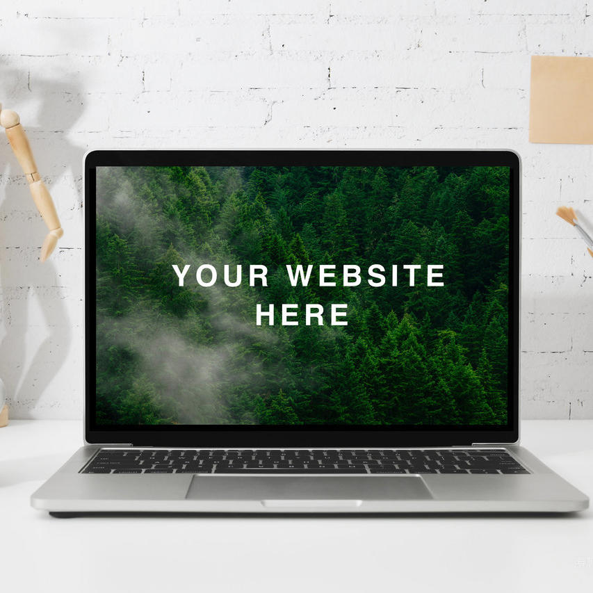 办公桌上的笔记本电脑工作区模型