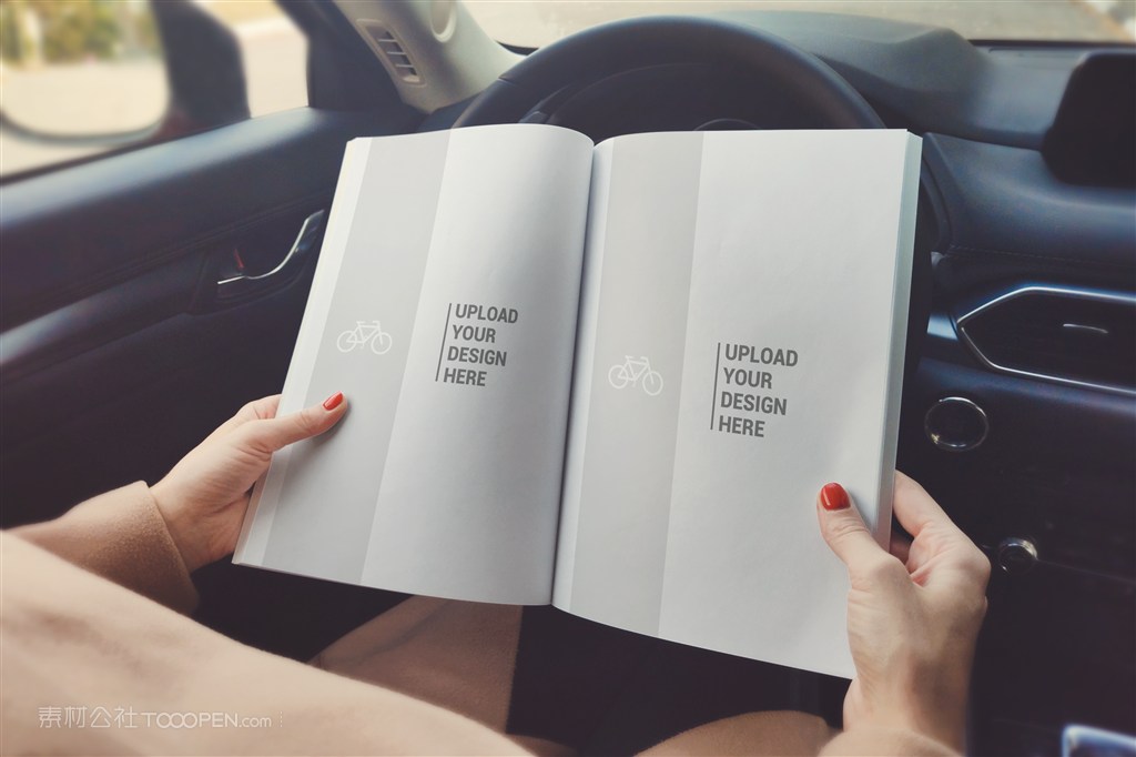 车内手持画册样机
