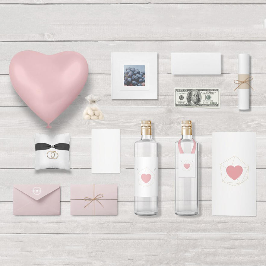 心形气球信封抱枕爱心瓶卷起的信纸样机