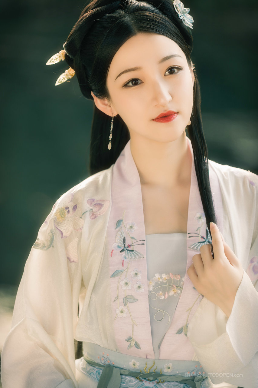 高清国产唯美古装女生头像壁纸图片免费下载