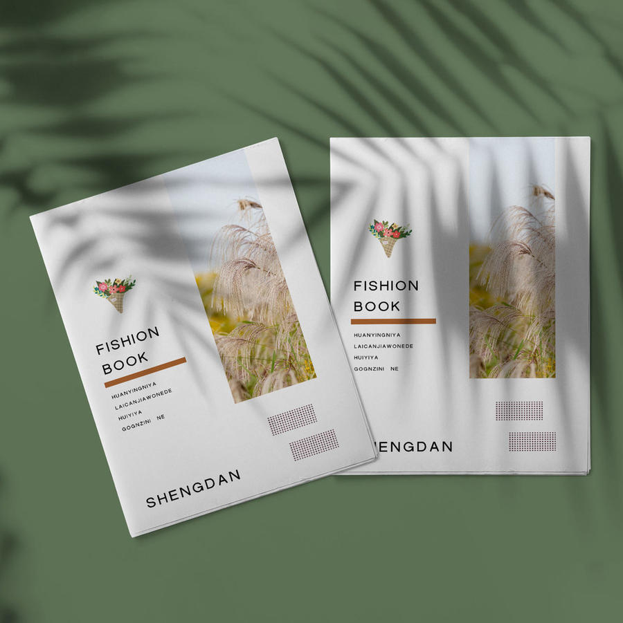 清新绿色光影下画册封面样机