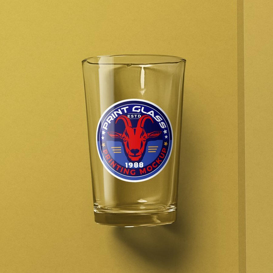 玻璃杯水杯样机