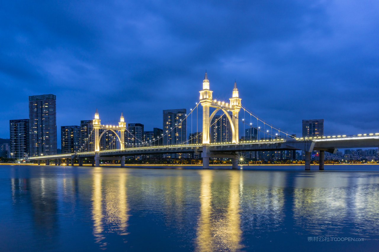 珠海著名大桥白石桥夜景实拍图