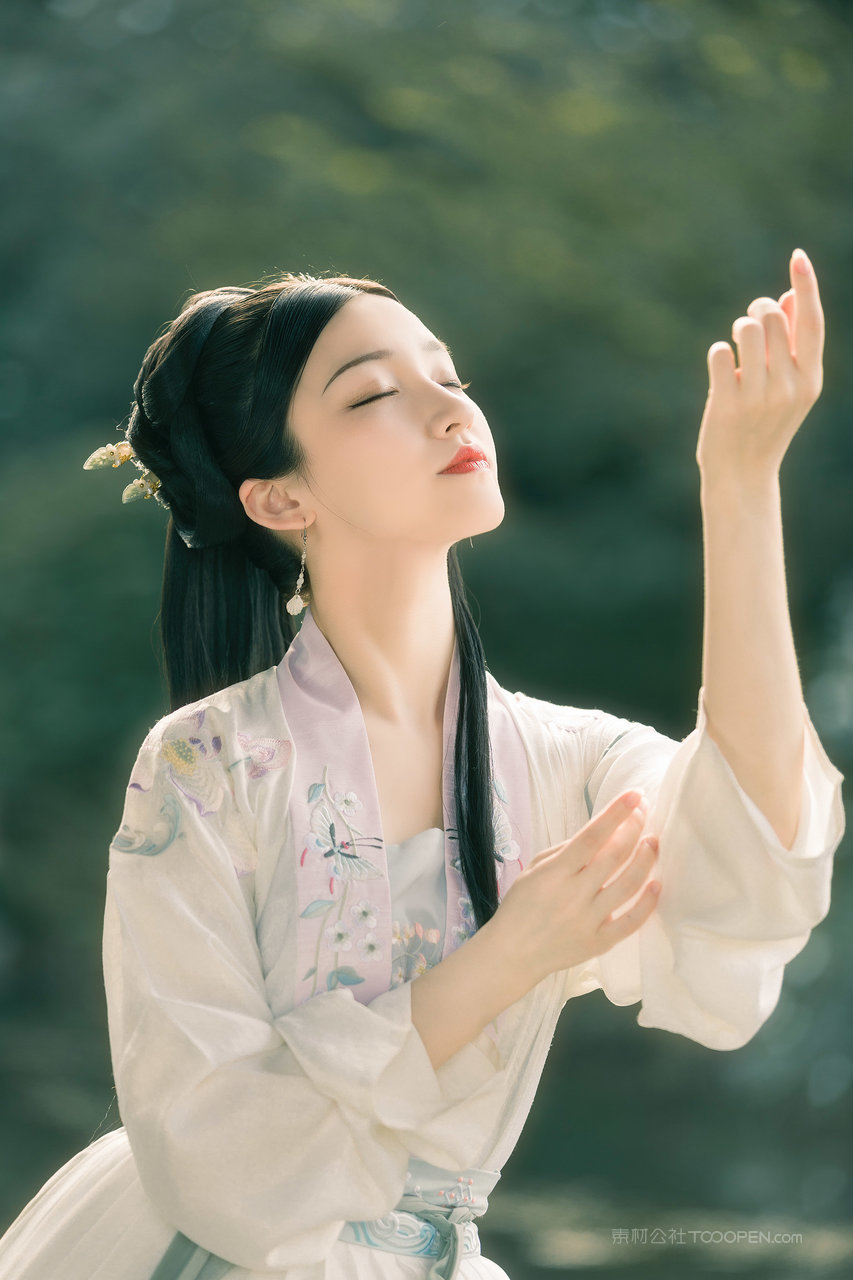 超高清唯美古装美女艺术写真图片
