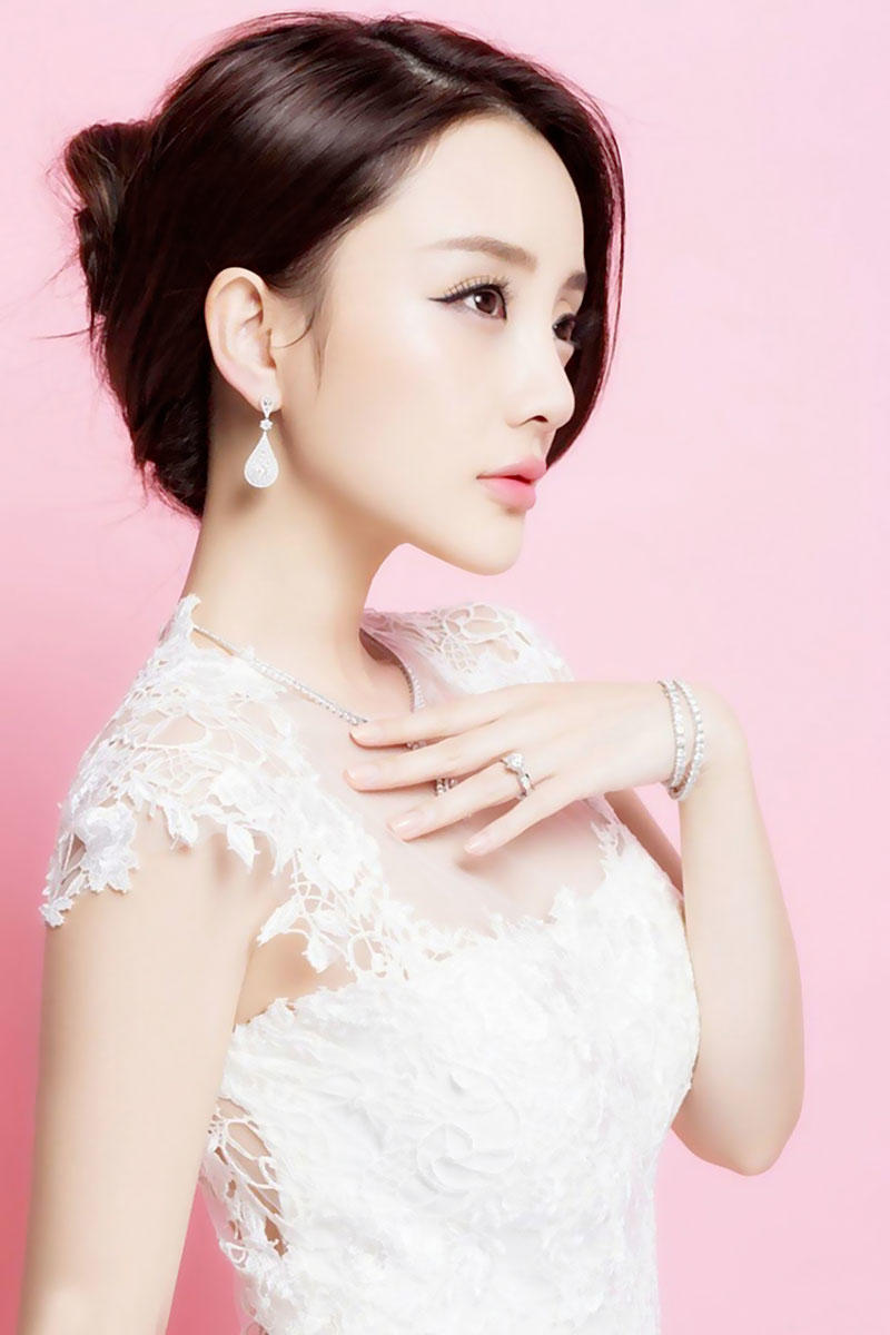 李小路高清封面大图