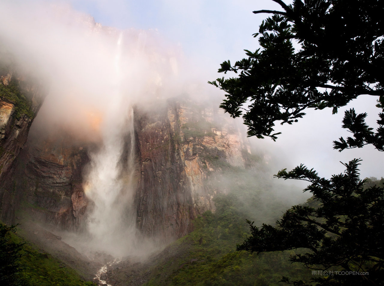 安吉尔瀑布高清风景画