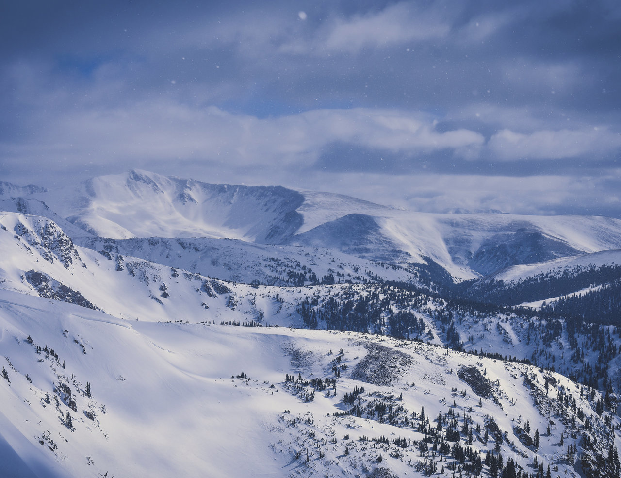 雪山山脉风景画素材