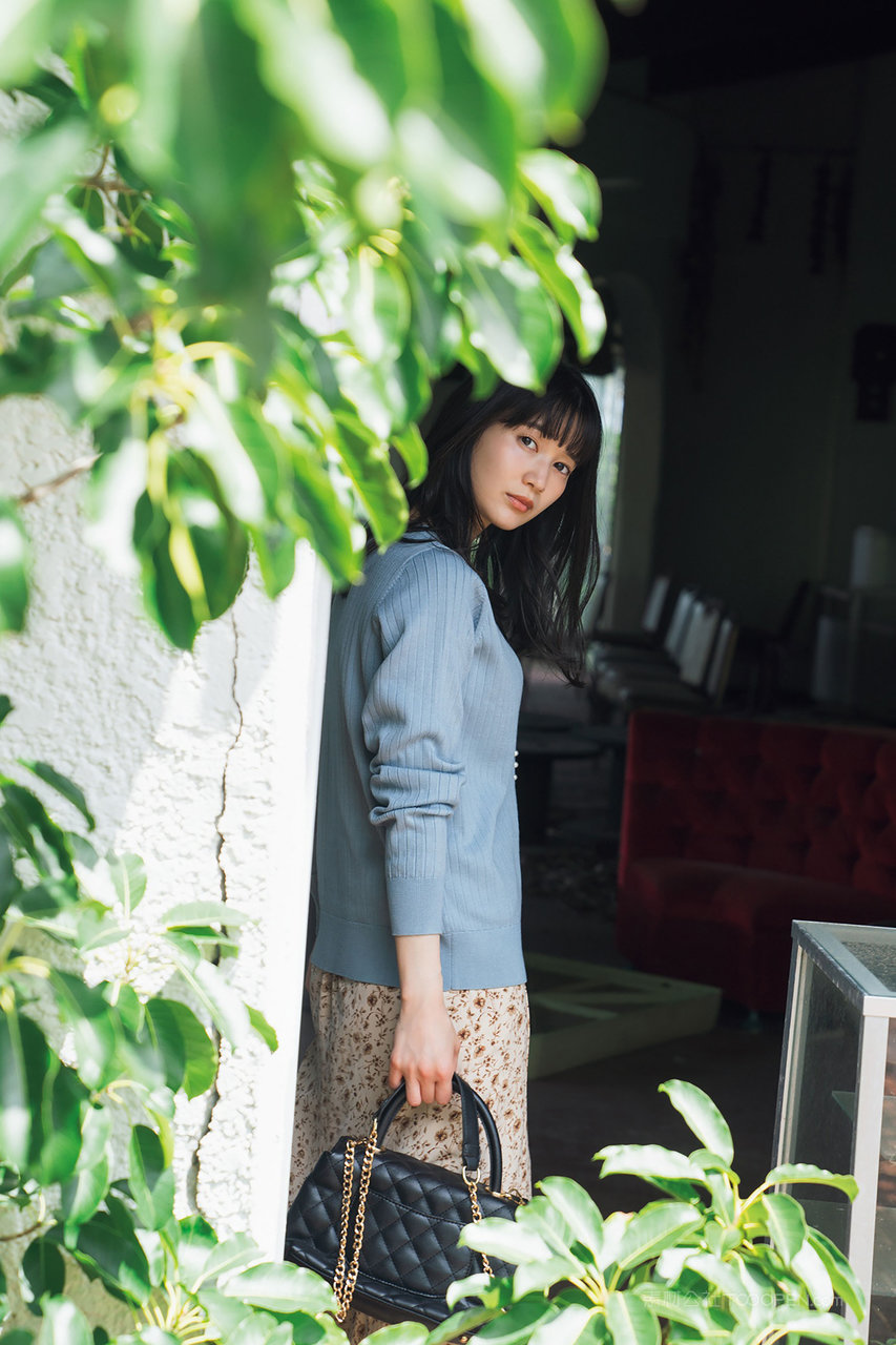 日本美女街拍图片